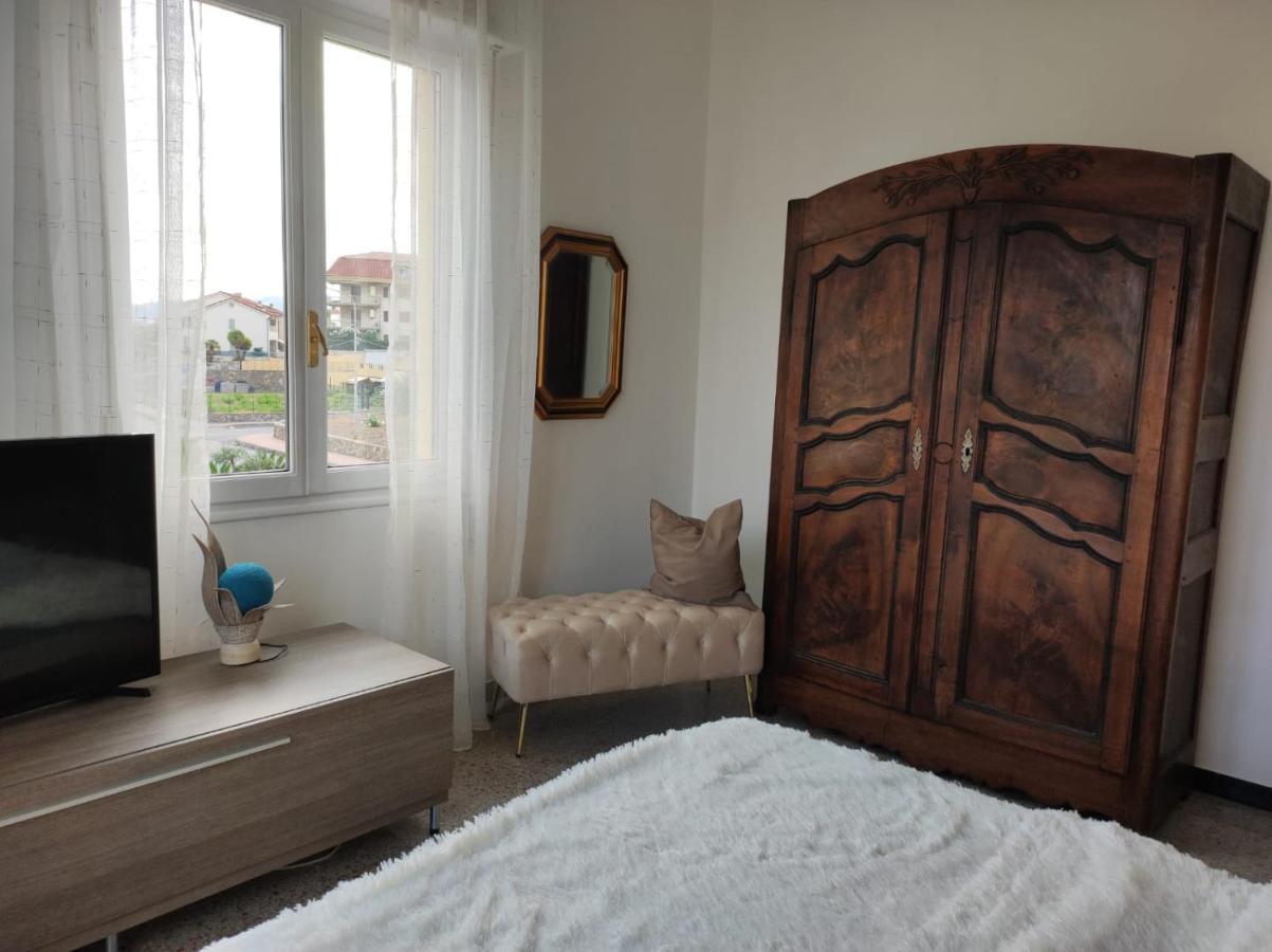 Appartamento Vicino Al Mare Con Parcheggio Riva Ligure Exterior photo